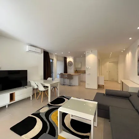 Apartment Luxury Family Equilibrium By Altamarhomes *