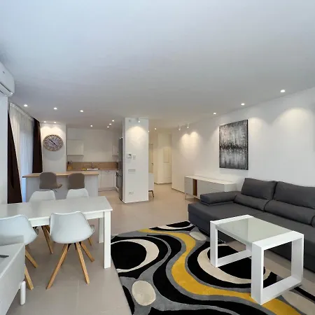 Luxury Family Equilibrium By Altamarhomes Palm-mar